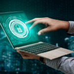 Sérgio Bento De Araújo analisa os desafios e caminhos para proteger a privacidade digital num mundo movido por dados massivos.