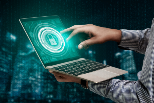 Sérgio Bento De Araújo analisa os desafios e caminhos para proteger a privacidade digital num mundo movido por dados massivos.