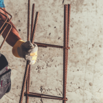 Entenda onde as armaduras se aplicam na alvenaria estrutural e como influenciam a segurança das construções com Valderci Malagosini Machado.