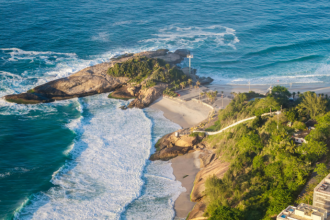 Poços de Caldas: a cidade mineira construída em cratera vulcânica que se tornou polo de águas termais no Brasil